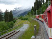 ehemaliger Abzweig zur Gotthard-Basistunnel-Baustelle in Las Rueras bei Sedrun