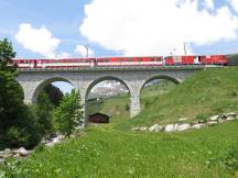 Val Giuf-Viadukt zwischen Dieni und Rueras