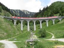 Val-Bugnei-Viadukt zwischen Sedrun und Budgnei