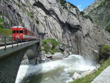 Reuss-Viadukt in der Schöllenenschlucht