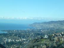Ausblick vom Zug auf Montreux und dem Genfersee