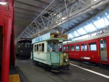 1. elek. Tram der Schweiz, mit Kontaktschlitten statt Pantograph an der Oberleitung