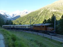 zwischen Morteratsch und Bernina Suot (im Hintergrund Morteratsch Gletscher)