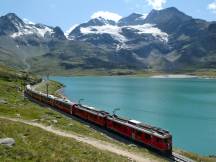 Bernina Express am Lago Bianco
