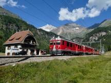 Bernina Express am Bf Cavaglia