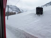 fast verschneites Signal oberhalb von Alp Grüm