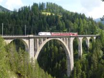 Wiesener Viadukt über das Landwasser bei Davos-Wiesen, Fahrtrichtung Filisur