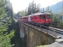 Val S-chüra-Viadukt zwischen Cinuos-chel-Brail und Carolina