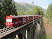 Val S-chüra-Viadukt zwischen Cinuos-chel-Brail und Carolina