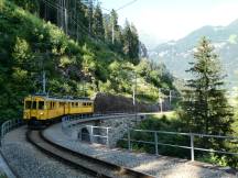 Lehnenviadukt zwischen den Kehrtunnel Val Varuna II und Balbalera