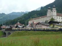 vor dem Kloster Disentis