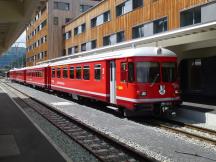 Pendelzug Klosters-Davos mit Triebwagen Be 4/4 (im Bild hinten) im Bf Davos Platz