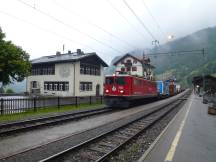 Güterzug im Bf Klosters-Dorf
