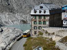 Hotel Belvédère, im Hintergrund war mal der Rhône-Gletscher sichtbar