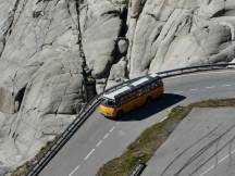 Abfahrt vom Furkapass (Westseite) hinunter nach Gletsch