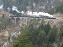 Schmittentobel Viadukt über den Schmittner Bach zwischen Filisur und Tiefencastel