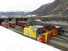 große Fahrzeug-Parade in Pontresina, hier Fahrzeuge für die Berninabahn