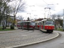 Endschleife Spořilov (links Linie 2, rechts Linie 1)