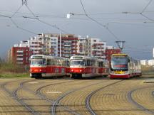 Endschleife Sídliště Barrandov (links Linie 12, Mitte 5, rechts 20)