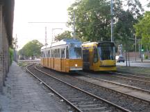zw Magdolna utca und Orczy tér, rechts fährt Linie 4 ins Depot Hungária