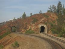 2 unterschiedliche Tunnelbaustile am Donner Pass