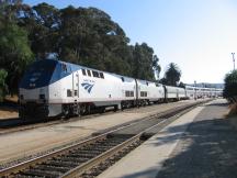 Coast Starlight im Bahnhof San Luis Obispo