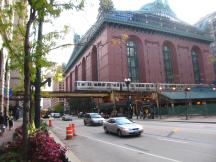 Harold Wahsington Library an der State St Ecke Van Buren St