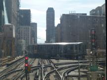 Orange Line biegt links ab von Wabash Ave auf die Van Buren St