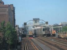 Station Belmont, ganz rechts bereits ein neuer Bahnsteig erkennbar