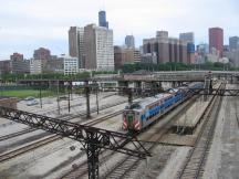 Metra Electric Line nach University Park, aufgenommen von Roosevelt Rd