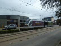 Red Line auf der Main St Ecke Gray St