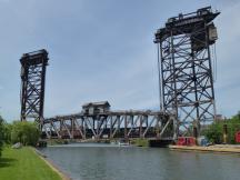 wenig später der erste Zug über die Hubbrücke über den South Fork des Chicago Rivers