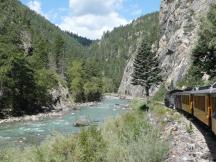 Fahrt entlang dem Animas River fernab der Straße