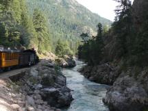 Fahrt entlang dem Animas River fernab der Straße