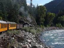 Fahrt entlang dem Animas River fernab der Straße