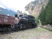 Ausflugszug, gezogen von Lok No.12 kurz vor dem Endbahnhof Georgetown