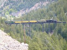 Ausflugszug auf der Devil's Gate High Bridge, Fahrtrichtung Silver Plume