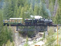 auf der östlichen Brücke über den Clear Creek