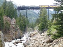 Ausflugszug auf der Devil's Gate High Bridge, Fahrtrichtung Silver Plume