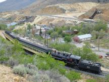 oberhalb von Gold Hill (hinten rechts Strecke nach Carson City)