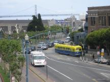 PCC in den Farben der SF Municipal Railway (1940s), Beach St Ecke Embarcadero