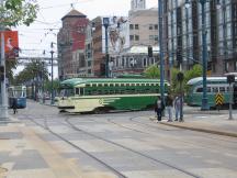 PCC in den Farben der SF Municipal Railway (1950s) am Ferry Building