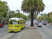 PCC in den Farben von Cincinnati (OH) auf der Market St in Castro