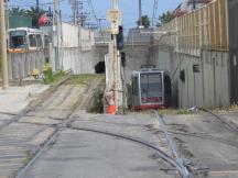 Tunneleinfahrt Duboce St - oben links abgestellter Boeing-Triebwagen