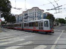 Duboce Ave Ecke Church St - nach vorne Gleise der Linie J